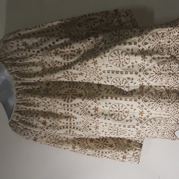 LAUREN RALPH LAUREN SZ. L EMBROIDERED EYELET PATTERN  BLOUSE - Picture 3 of 4